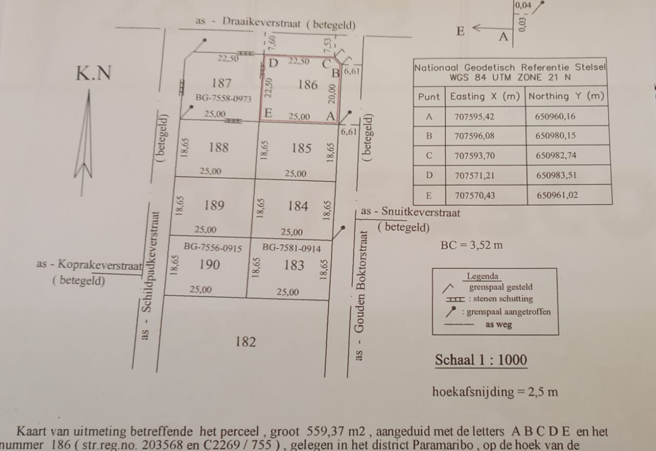 Perceel van 559,37 m2, aangeduid met de letters ABCDE en het nummer 186, gelegen in het district Paramaribo, op de hoek van de Draaikeverstraat en de Gouden Boktorstraat grenzend aan De Morgenstond, Clevia en Leonsberg