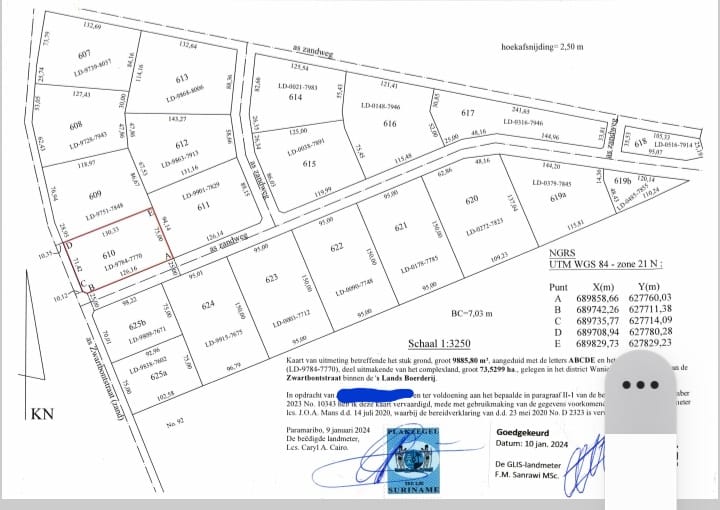 Perceel van 9885,50 m2, aangeduid met de letters ABCDE , gelegen in het district Wanica aan de zwartebenstraat binnen de Lands Boerderij.